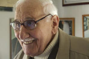 Sr. Genuíno Ferri (Gino), 90 anos, historiador e escritor. Cuida da esposa Wanda, que sofre da doença de alzheimer.
